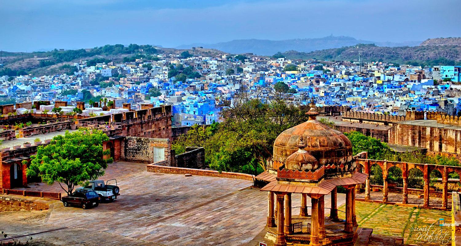 Mehrangarh Fort, The Blue City, Jodhpur, Rajasthan - Traversing through the sleepy city of Jodhpur to Udaipur via Bali, Pali, Falna, Ranakpur Jain Temple & Kumbhalgarh Sanctuary. Day 4 of the Rajasthan Road trip.
