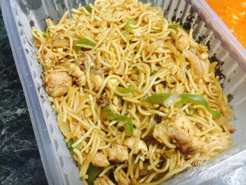 Chicken hakka noodles