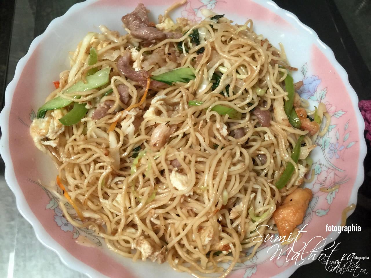 Mixed Meat Chowmein from Suziewong