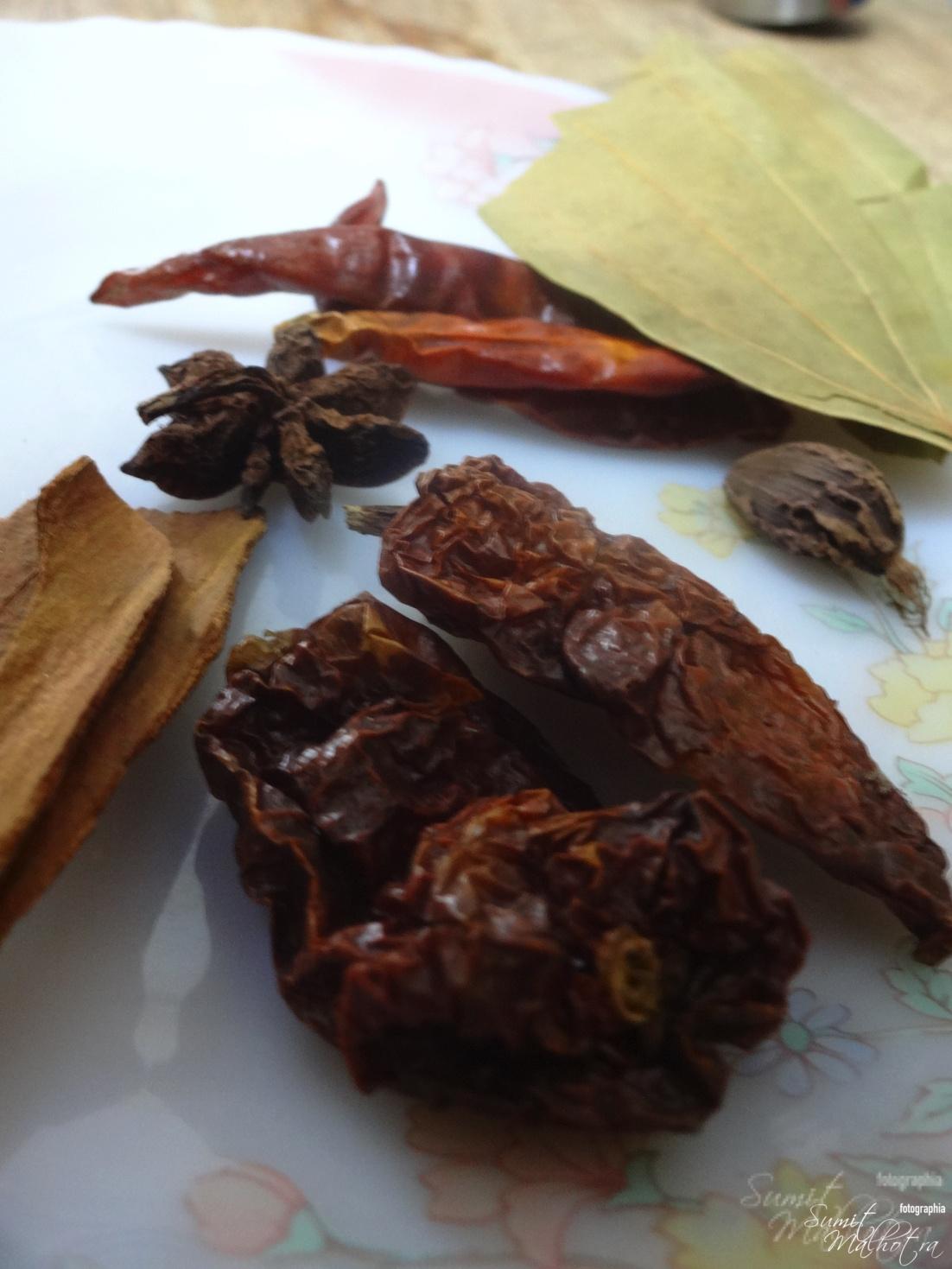 Whole spices with ghost chilli or bhut jolokia
