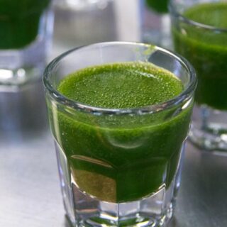 Detoxifying green shot recipe