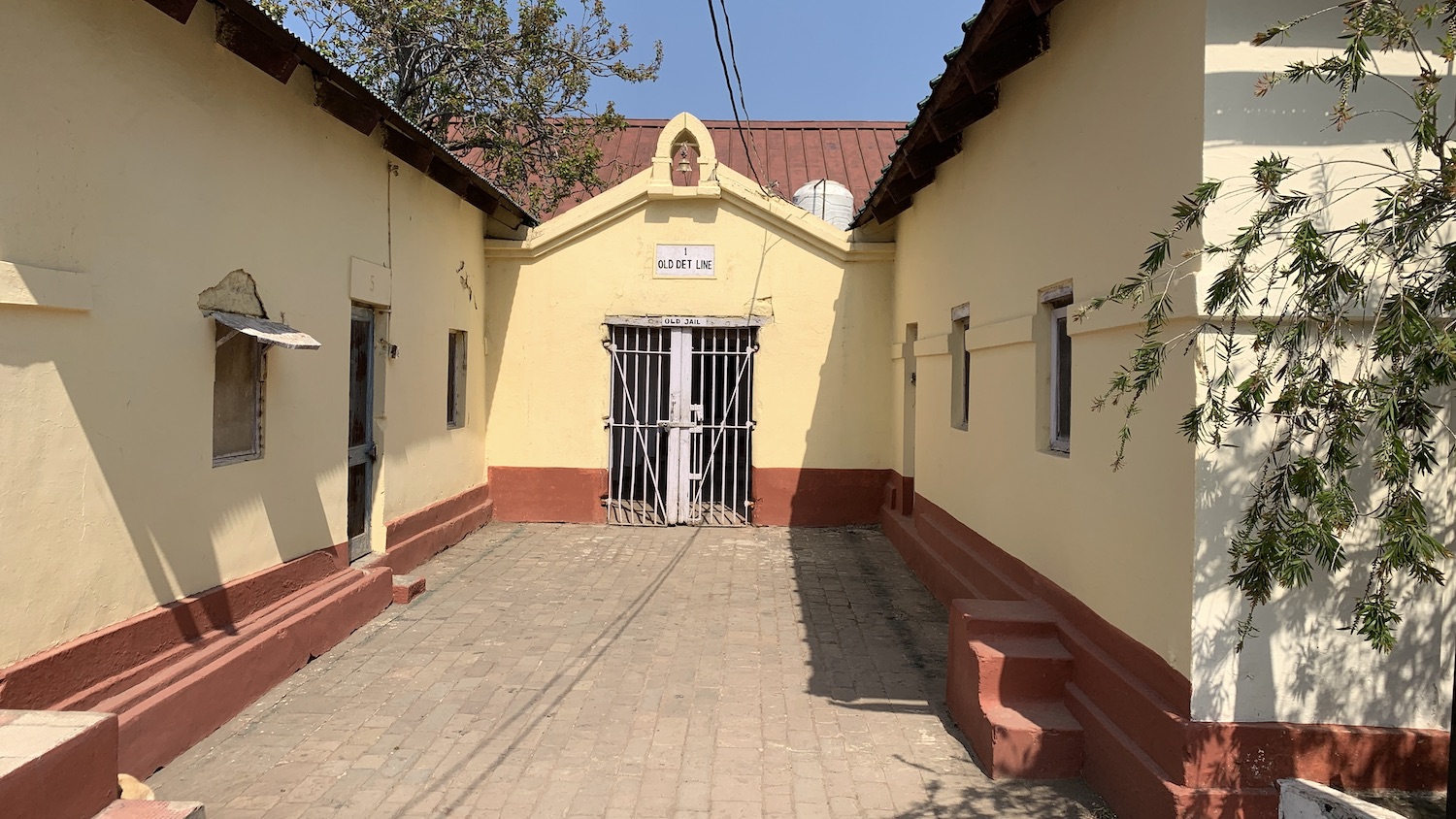 Prisoner's old entrance to the jail