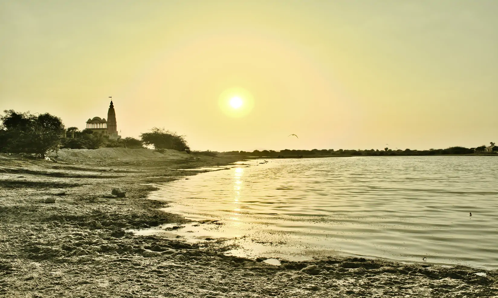 Temple at the Bank of Sambhar Lake