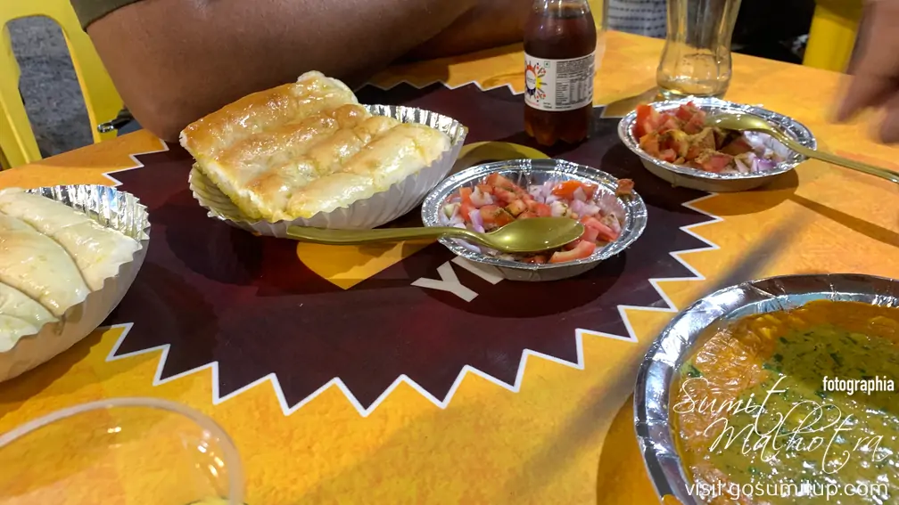 Chandan omlet center, surat - pav & salad