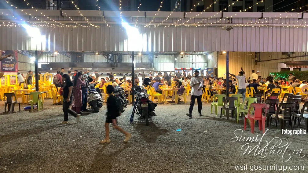 Chandan omlet center, surat - huge space