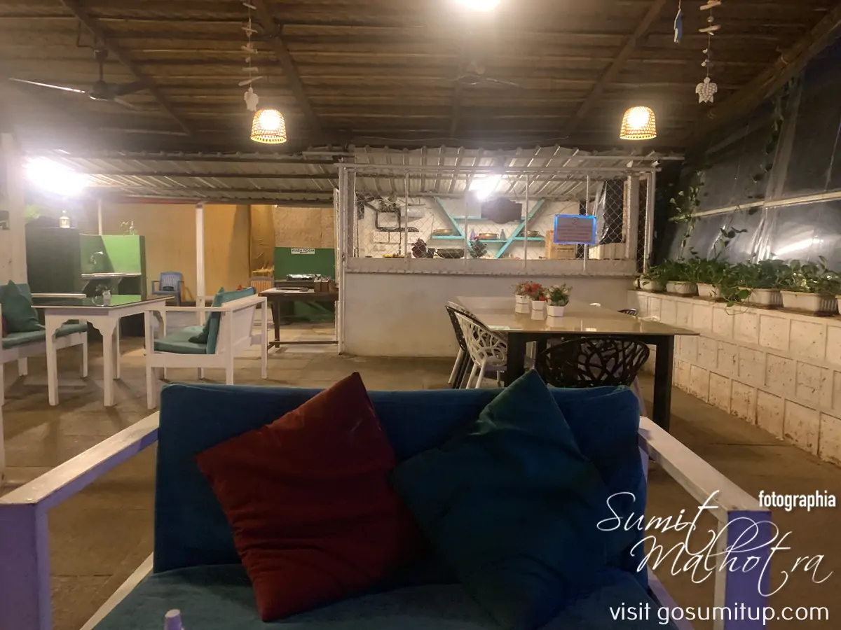 Turtles restaurant & bar - seating Turtles restaurant & bar - seating