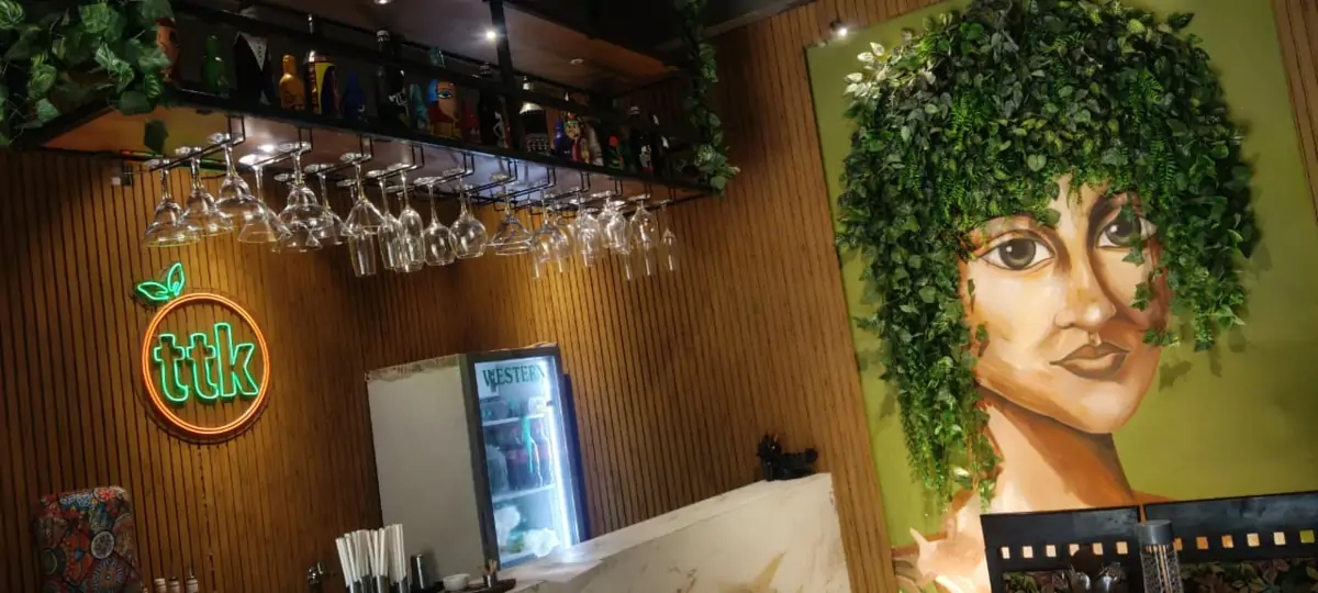 Beverage bar & counter - the tangerine kitchens