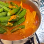 Muamba de galinha accompaniment - okra added