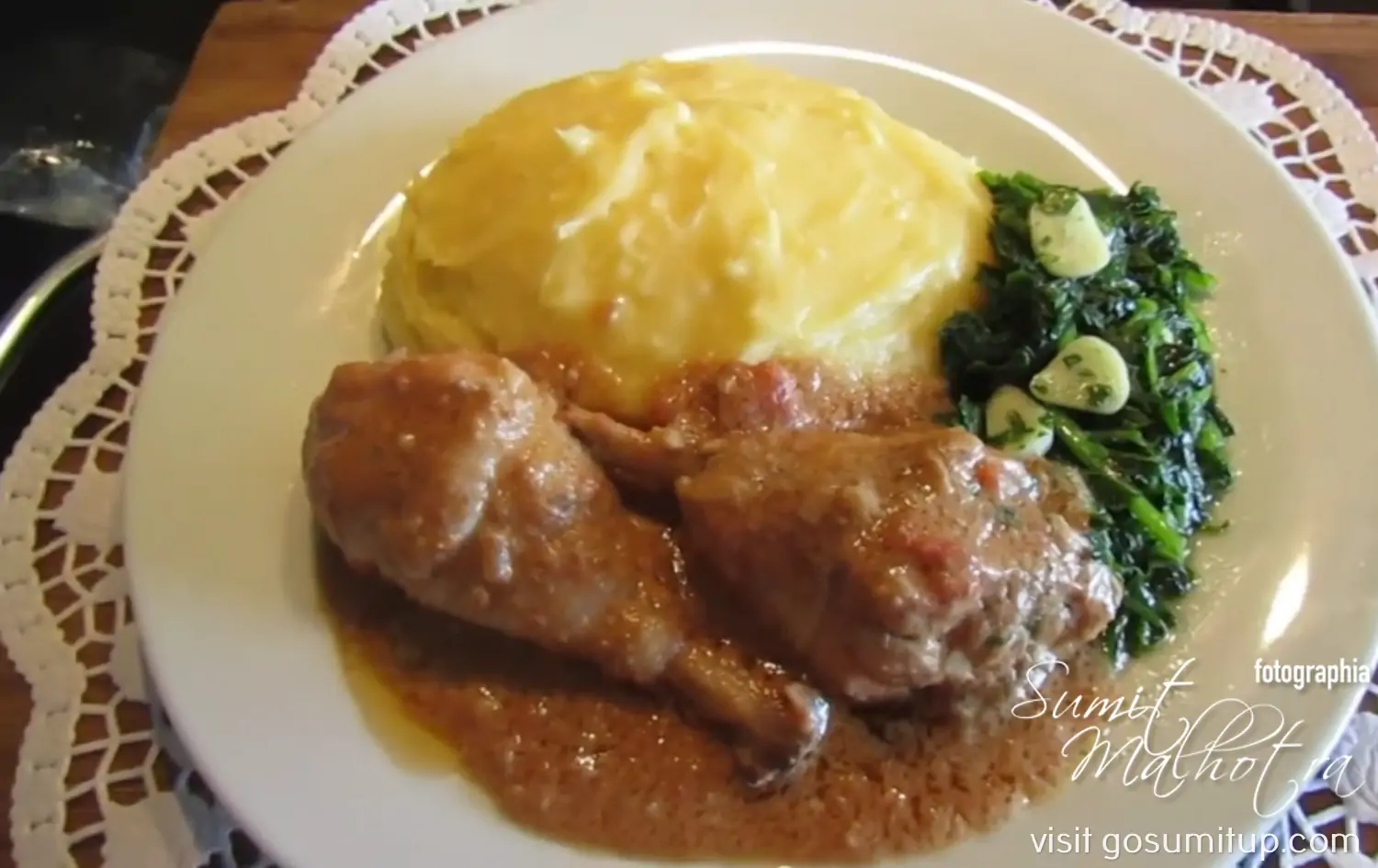 Muamba de galinha accompaniment - plated