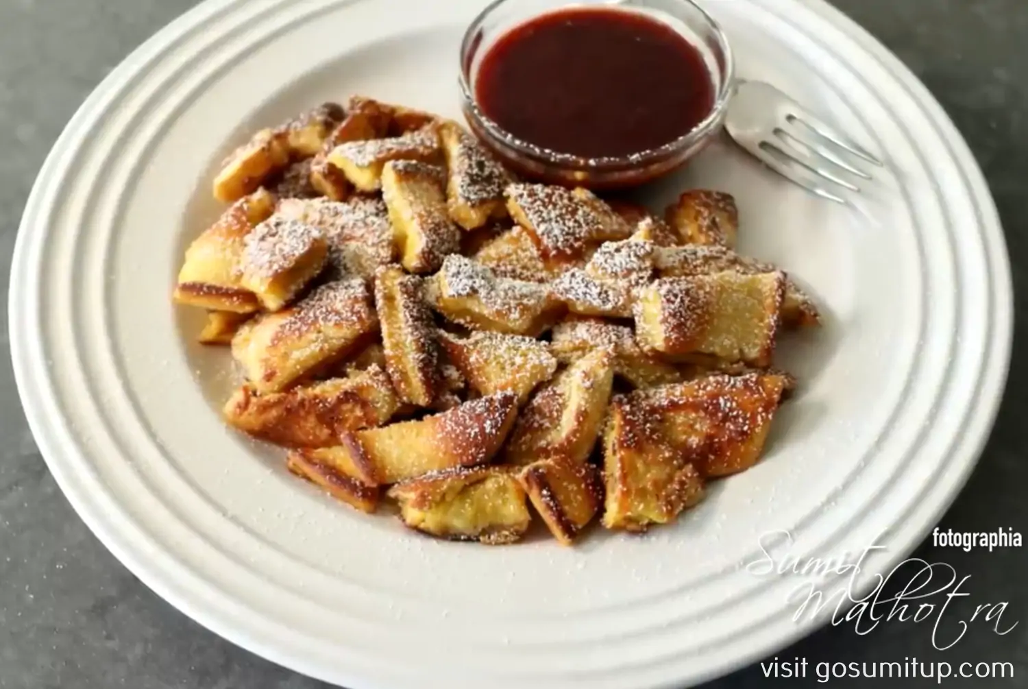 Kaiserschmarrn - austrian torn pancakes