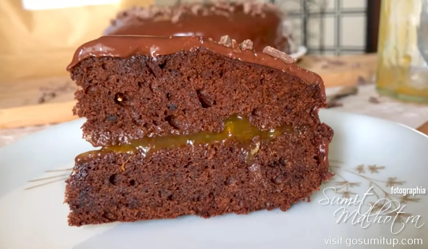 The juicy & fruity sacher torte served