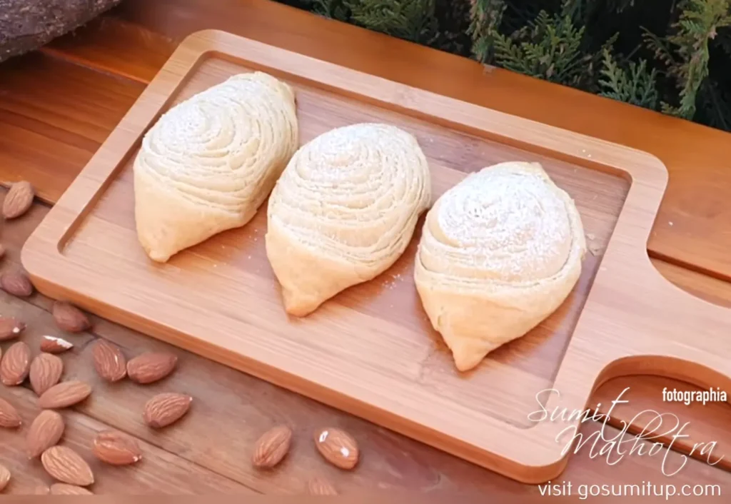 Azerbaijani badambura with sprinkled powdered sugar