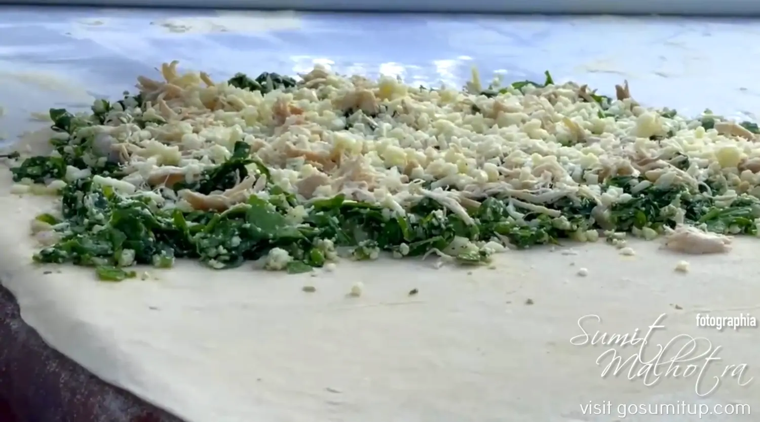 Stuffing layered on half side of qutab Stuffing layered on half side of qutab