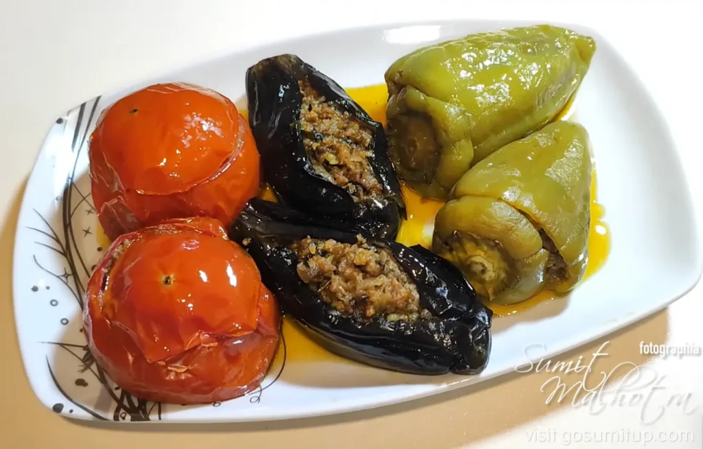 Home Üç bacı dolma | uc baci dolma served