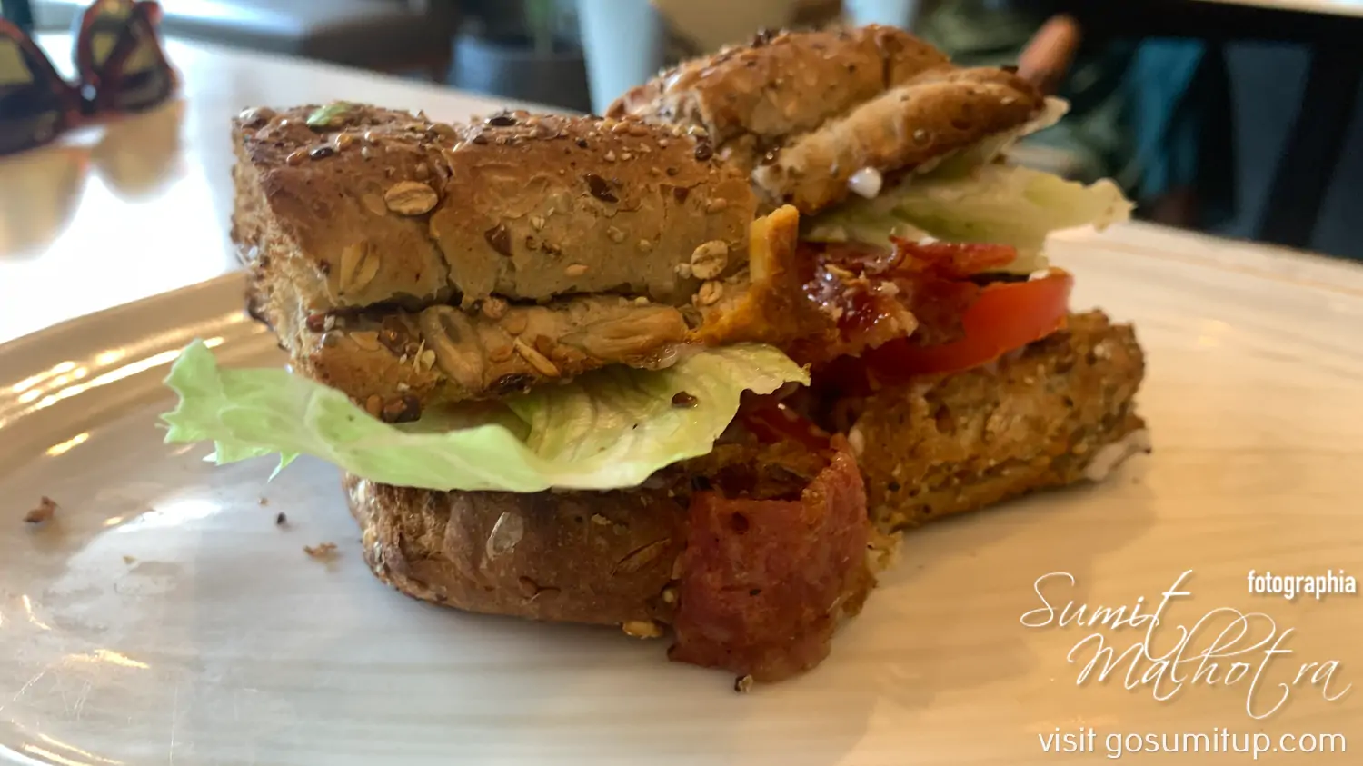 Bacon, lettuce & tomato breakfast sandwich Bacon, lettuce & tomato breakfast sandwich
